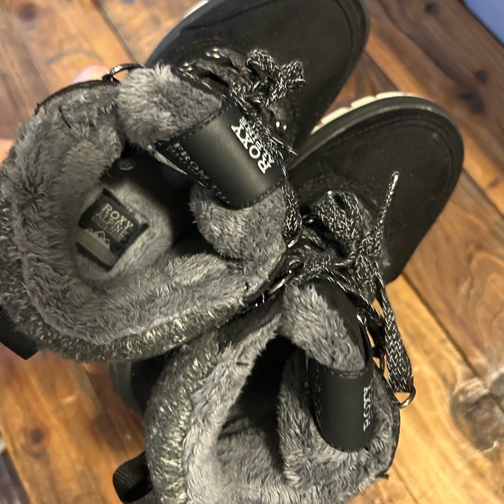 Roxy girls Karmel lace up boots - Picture 9 of 11